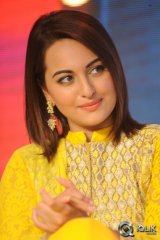 Sonakshi Sinha at Lingaa Movie Audio Success Meet